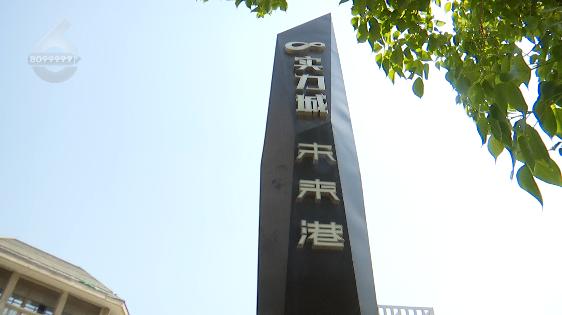 DƬ